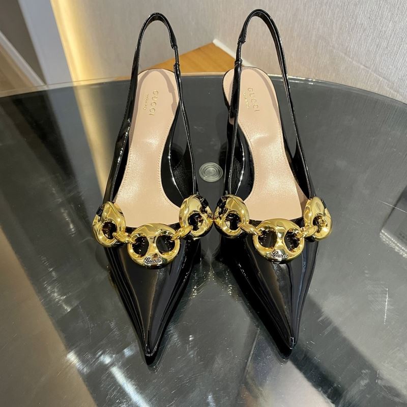 G*u*i sandals